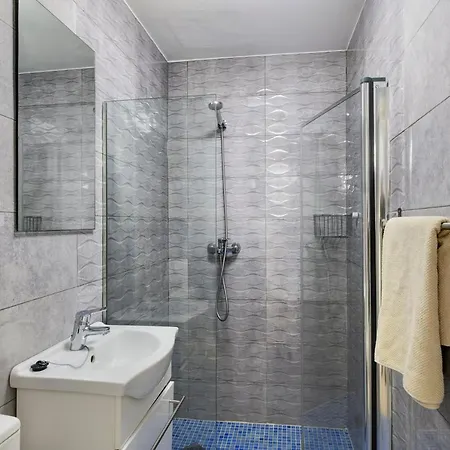 Happy Apartment *